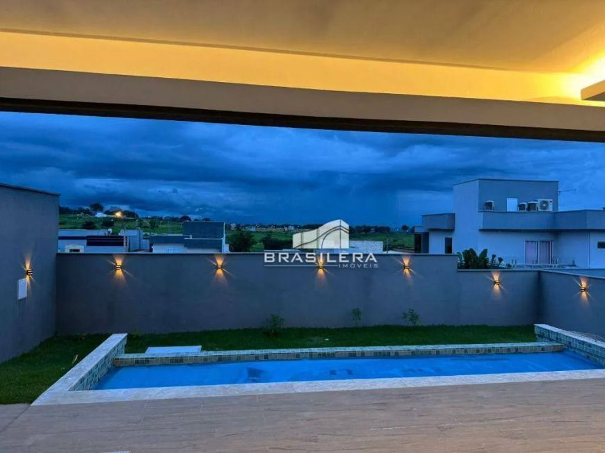 Casa com 5 dormitórios à venda, 260 m² por R$ 1.950.000 - Residencial Vale Verde - Senador Canedo/GO