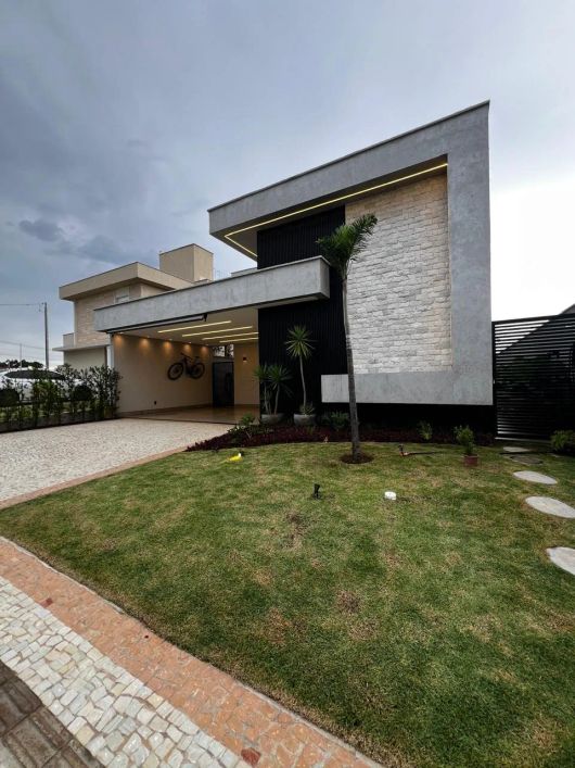 Casa Térrea Jardins Nápoles - Mobiliada Casa em Condomínio com 3 Quarto(s) e 4 banheiro(s) à Venda,