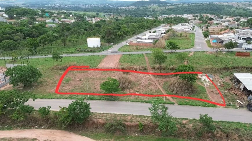 Área comercial no residencial Parque dos Buritis-Senador Canedo