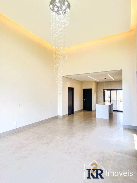 Linda Casa Terras Alphas 01 com 03 suítes plenas - Senador Canedo!