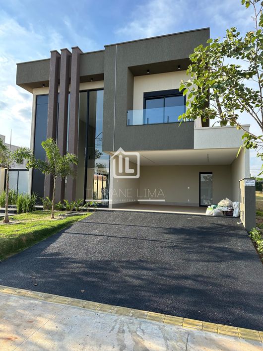 Casa de condomínio sobrado para venda possui 303 metros quadrados com 3 quartos