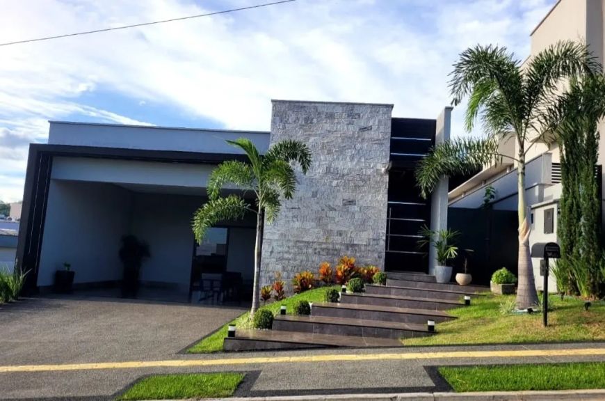 Casa de Condomínio para venda com 300m² e 4 vagas em Senador Canedo