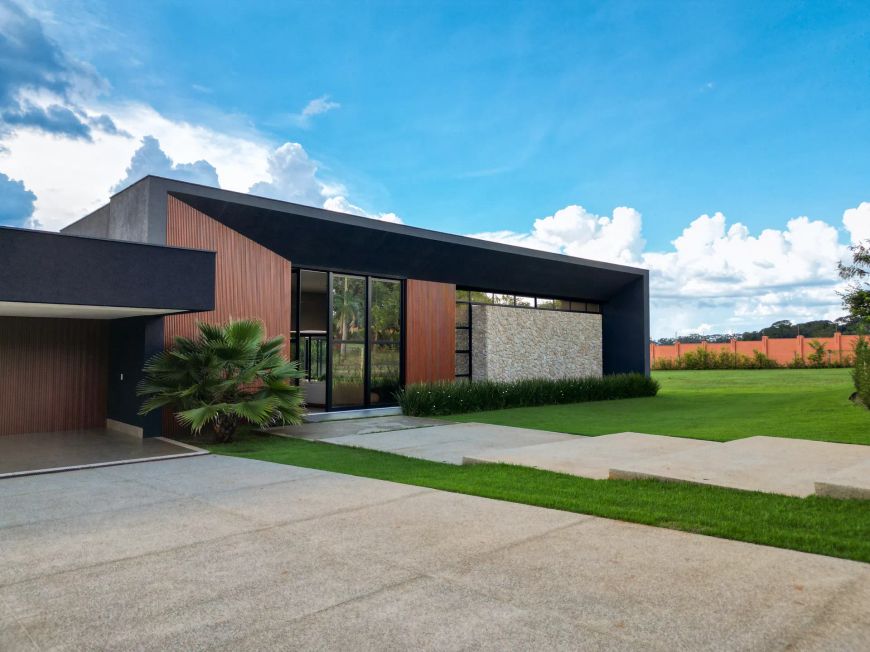 Casa Térrea de Alto Padrão - Condomínio Alto da Boa Vista