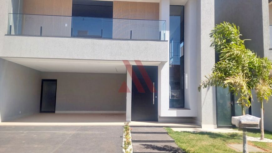 Sobrado alto padrão de 3 suítes no Jardins Capri