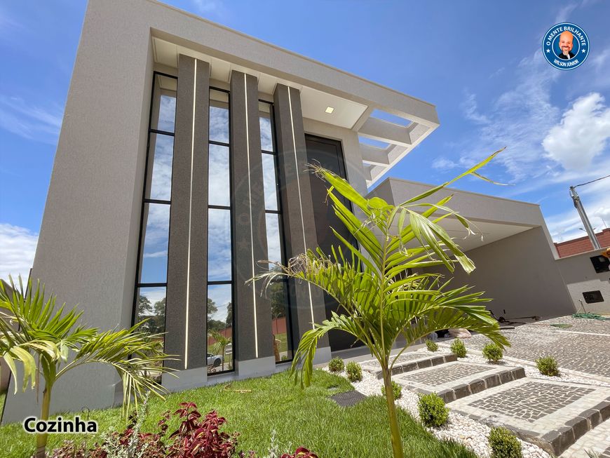 Casa no Jardins Bolonha Térrea c/236 m² com 4 suítes plenas sendo uma master com closet e banheira