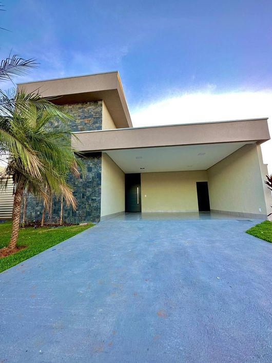 Casa de condomínio para venda tem 150 metros quadrados com 3 quartos