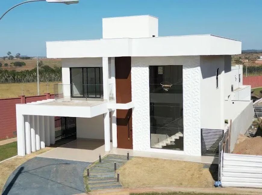 Jardims Bolonha/ Sobrado Novo / 4 suites / piscina