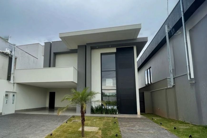 Sobrado de 200 m² com 03 suítes à venda por R$ 1.750.000 no Jardins Barcelona - Senador Canedo