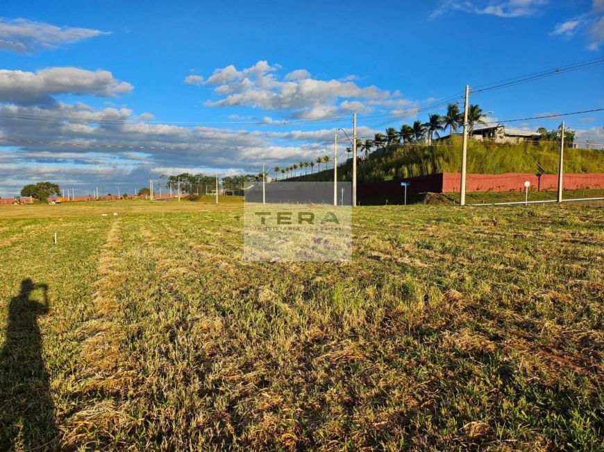 Terreno em Condomínio para Venda em Senador Canedo, Solaris Laguna