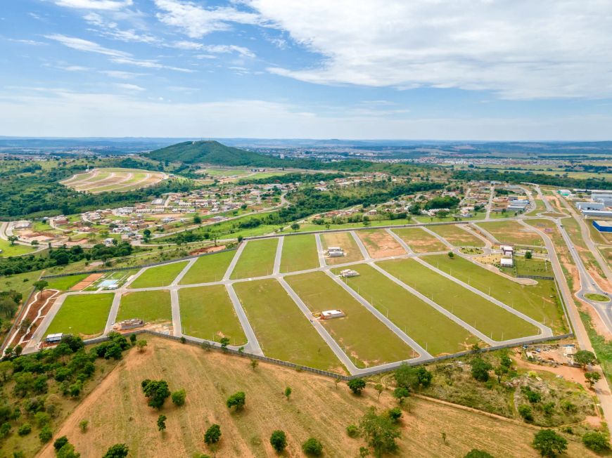 Vendo lote a preço de oportunidade! Condomínio Solar Itália lote 300 metros em Senador Canedo - GO