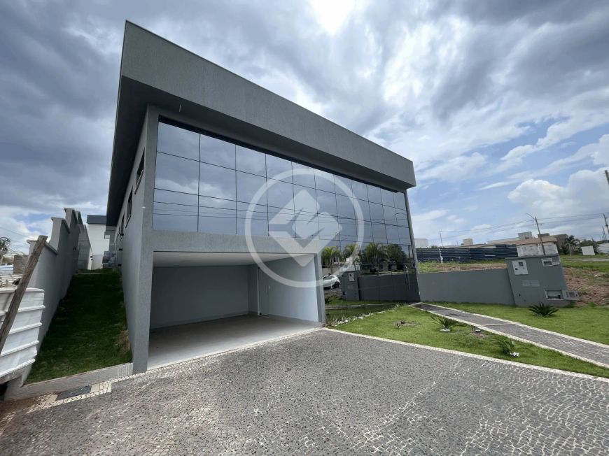 REF: OFFICE2286 casa no Jardim Veneza, sendo 4 quarto, com 251 m², Goiânia-GO. codigo: 52709