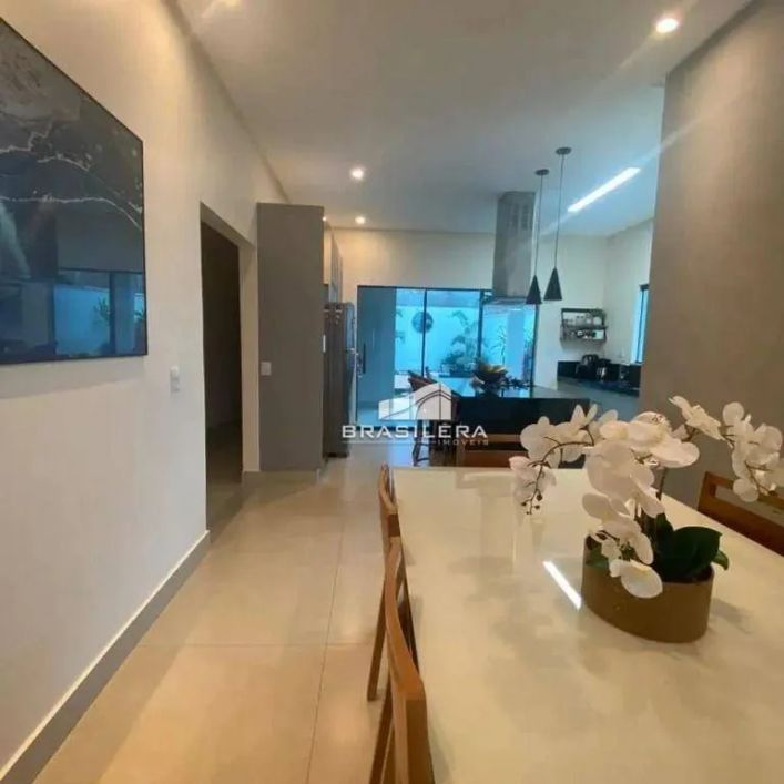 Casa com 3 dormitórios à venda, 184 m² por R$ 1.320.000 - 1352 - Senador Canedo/GO