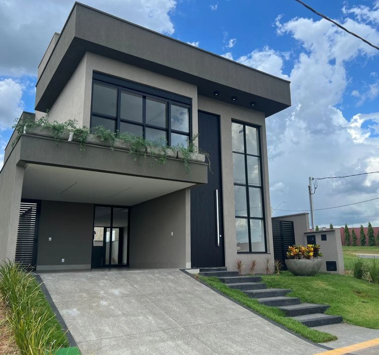 🌟 Sobrado de 3 suítes com armários no Jardins Capri! 🏡✨