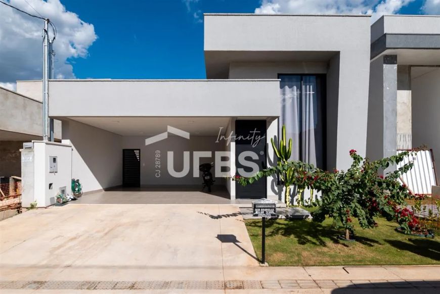 Jardins Capri - Casa de Condomínio 3 quartos, sendo 1 suíte