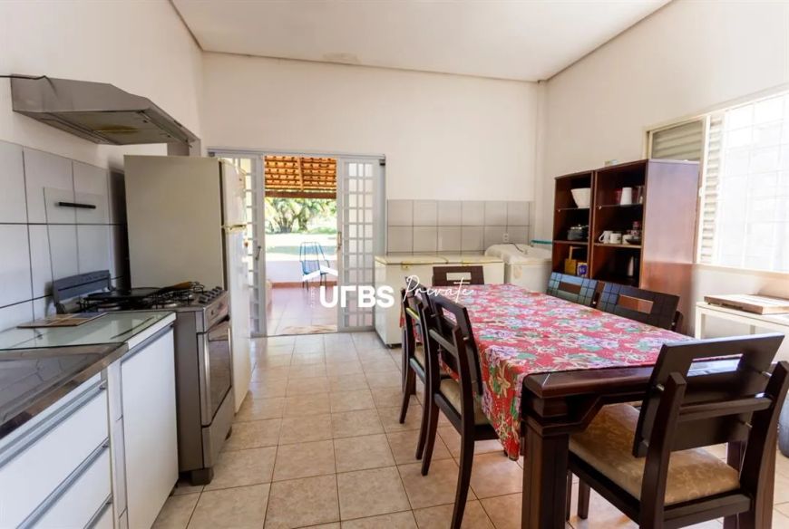Estância Vargem Bonita - Chácara 3 quartos, sendo 1 suíte