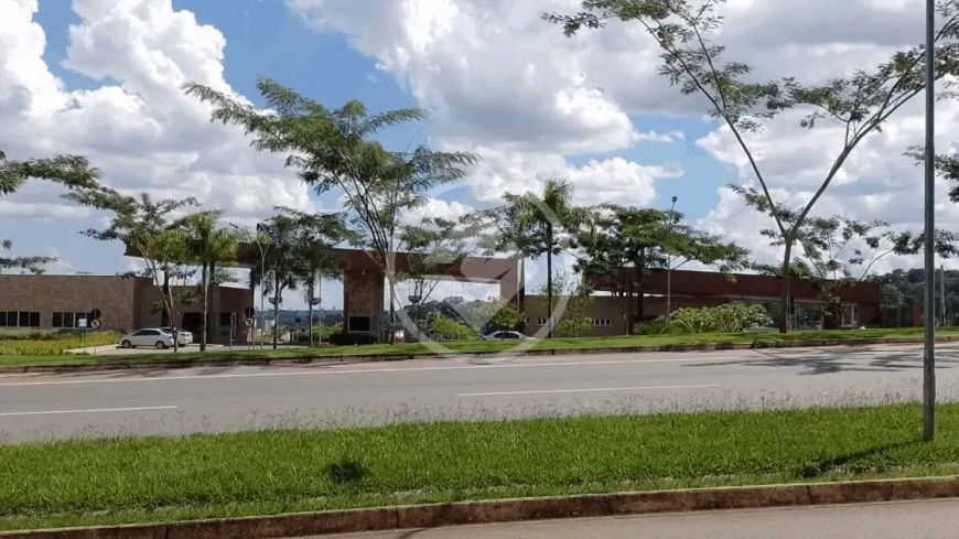 REF: Office2070 Terreno no condomínio Jardins Bolonha, com 300m²,Goiânia-GO codigo: 25796