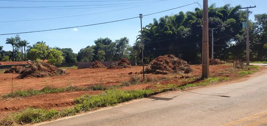 EXCELENTE LOTE DE ESQUINA NO SETOR DE CHACARA NA VARGEM BONITA EM SENADOR CANEDO NA REGIÃO DOS CONDO