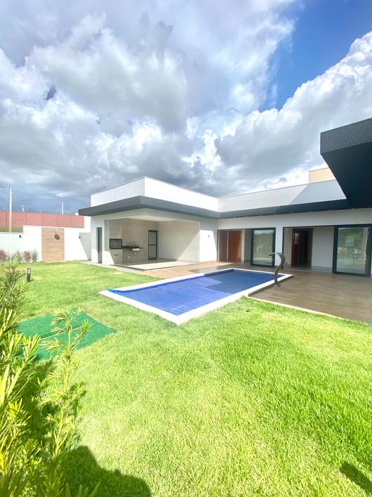 Jardins capri , casa térrea nova 3 suítes plenas lote gigante / piscina