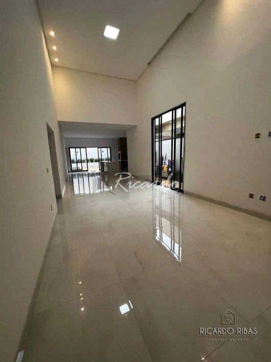 Casa à venda 4 Quartos, 4 Suites, 4 Vagas, 246.86M², Residencial Condomínio Jardim Veneza, Senador
