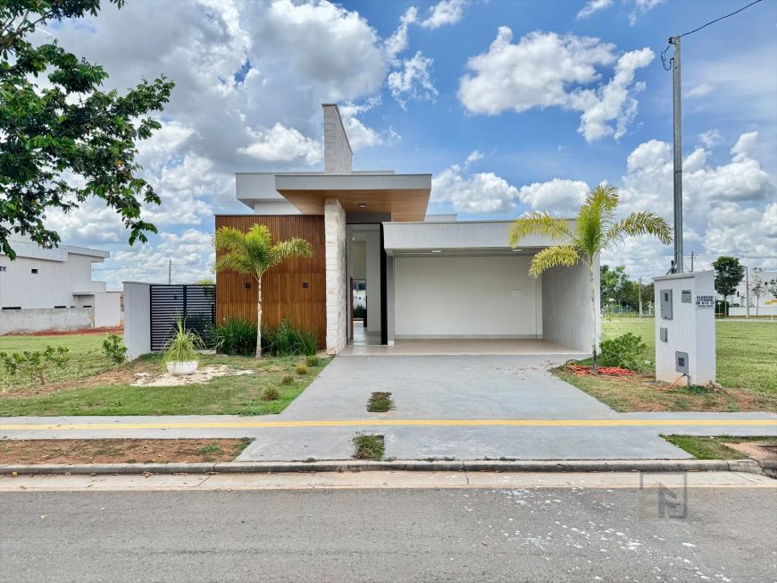Casa térrea com 3 suítes mais escritório a venda condomínio terras Alpha Goiás 1 em Senador Canedo