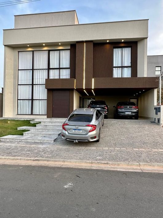 Sobrado com 4 dormitórios à venda, 256 m² - Jardins Porto - Senador Canedo/GO