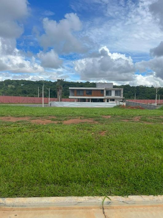 TERRENO CONDOMINIO JARDINS PORTO