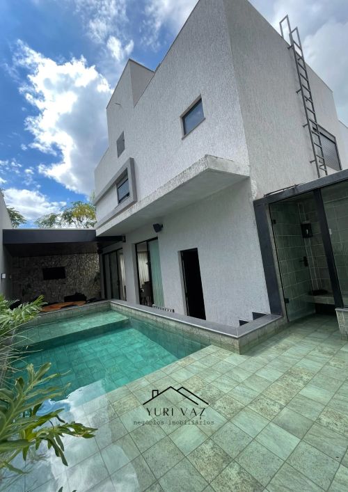 Lindo Sobrado no Jardins Capri, 4 suítes + Office, 340 m²