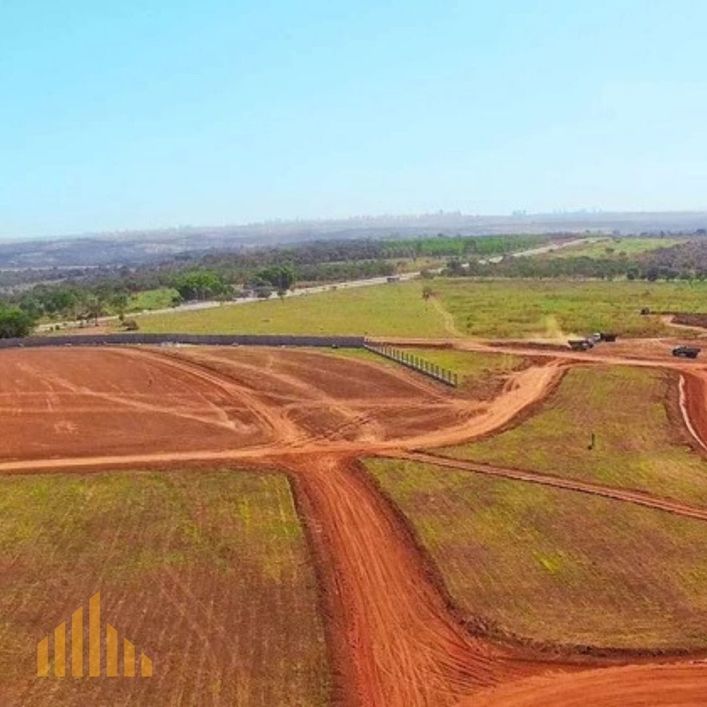 Lote em Condomínio fechado, região valorizada de condomínios horizonta em SenadorCanedois