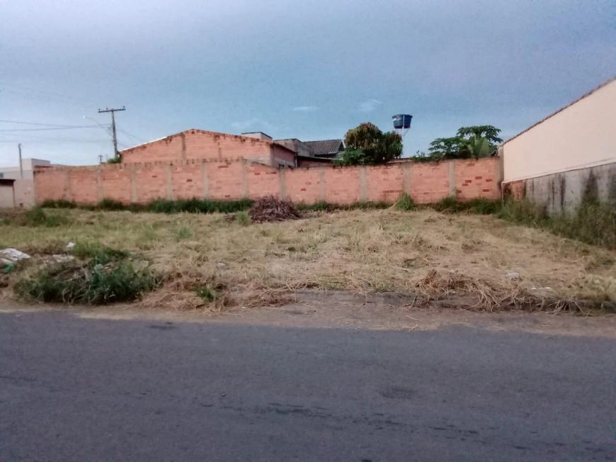 terreno para venda tem 362 metros quadrados em Residencial Paraíso II - Senador Canedo - GO