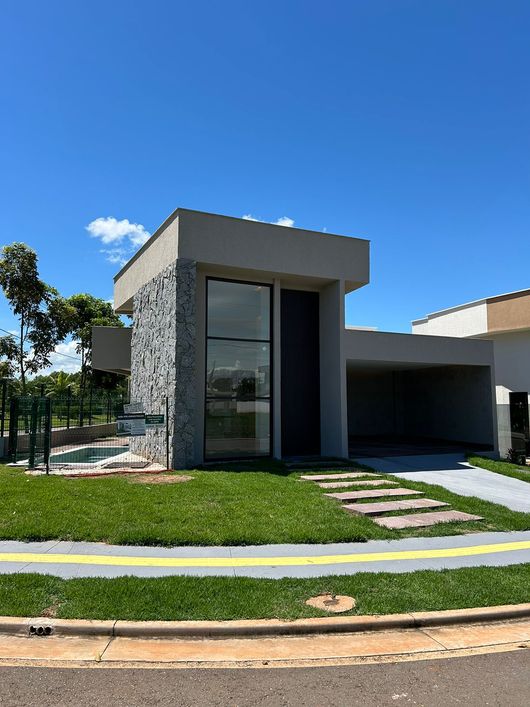 CASA DE LUXO CONDOMÍNIO TERRASALPHA – 15 MIN. FLAMBOYANT