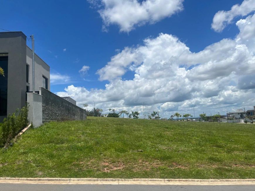 Lote no Jardins Nápoles - 360 m²