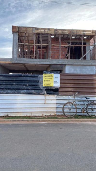 Sobrado para venda com 218 metros quadrados com 3 quartos em Jardins Capri - Senador Canedo - GO