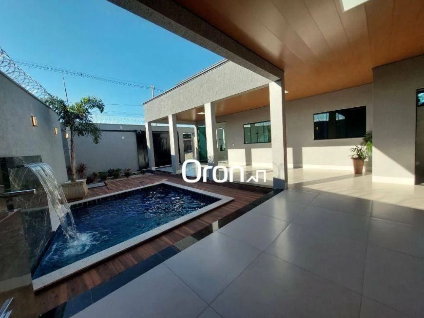 Casa com 3 dormitórios à venda, 150 m² por R$ 749.000,00 - Parque Industrial - Senador Canedo/GO