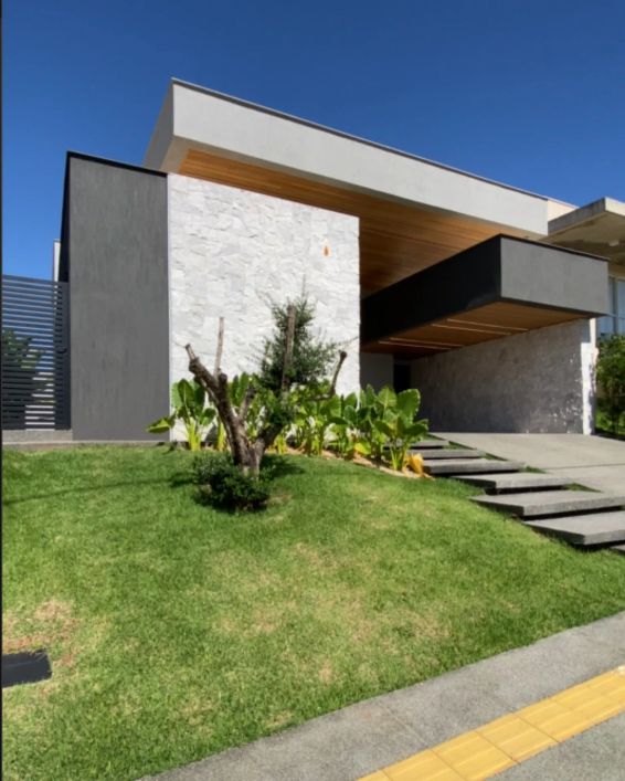 Casa no Jardins Nápoles - Senador Canedo - GO