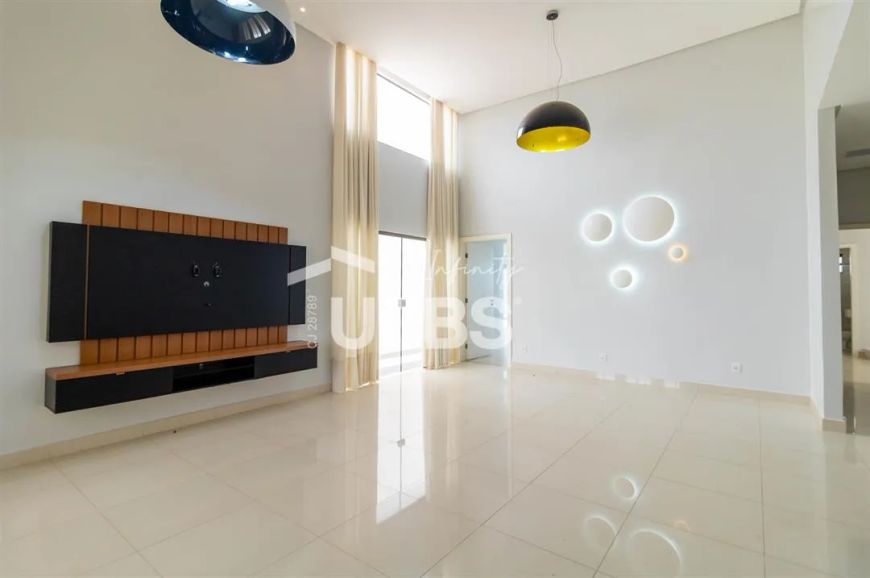 Casa Térrea 3 suítes - Jardim Veneza