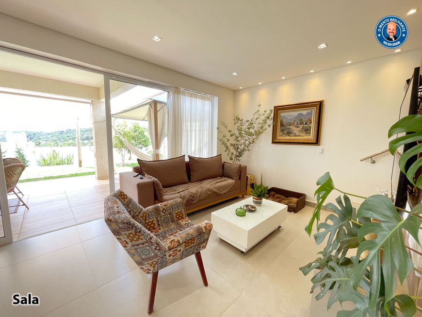 Sobrado Jardins Porto c/181 m² com 4 quartos sendo 2 suítes