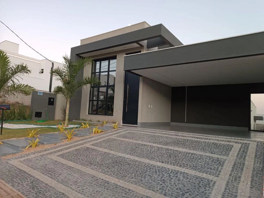 Casa Sub Terrea 3 suites Jardins Nápoles