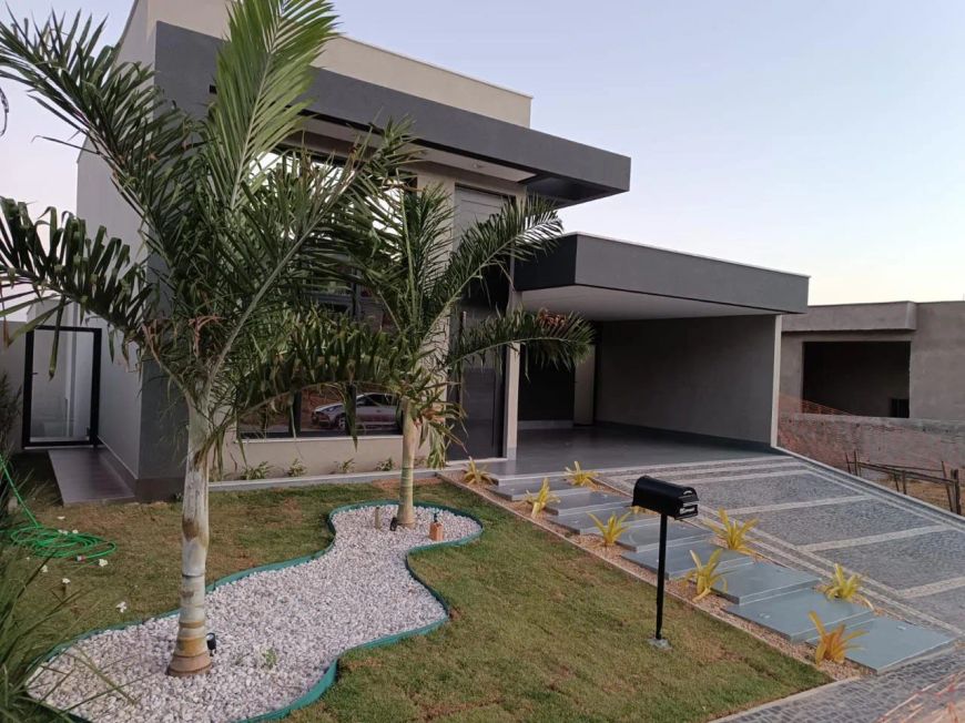 Casa Sub Terrea 3 suites Jardins Nápoles