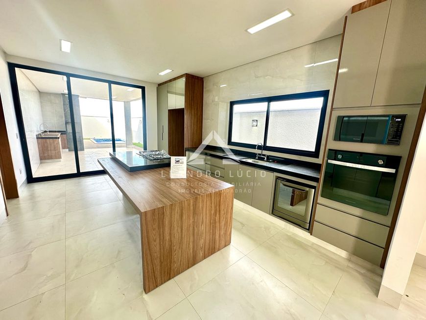 Casa à venda com Armários e Eletrodomésticos, Jardins Nápoles, Senador Canedo, GO