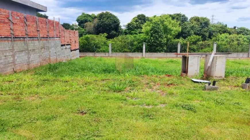 Terreno em Condomínio à venda, 300m² - Parque Brasil 500