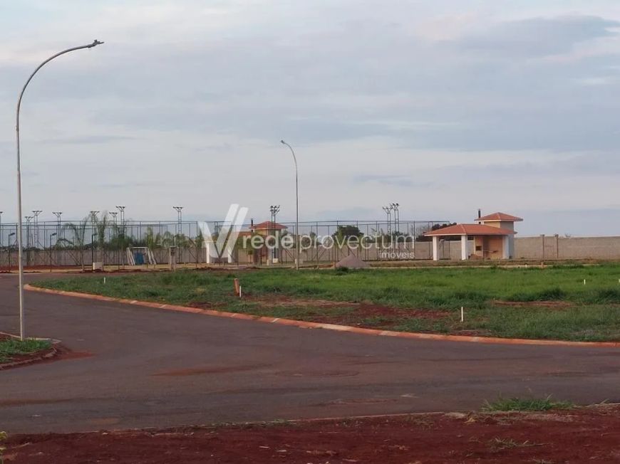 Terreno de 300m2 à VENDA no Condomínio Residencial Portoville em Betel Paulínia S/P.