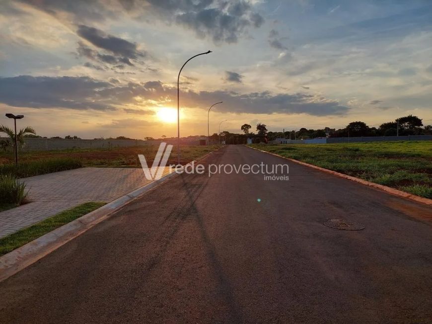 Terreno de 300m2 à VENDA no Condomínio Residencial Portoville em Betel Paulínia S/P.
