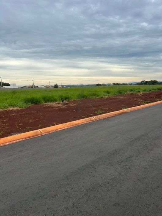 Lote/Terreno à Venda, 300 m² por R$ 450.000