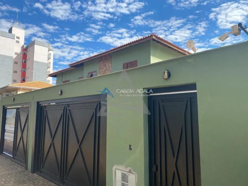 Casa à venda em Paulínia, Santa Terezinha, com 8 quartos, com 577 m²