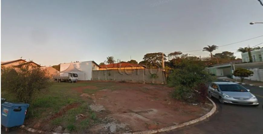 Terreno à venda em Paulínia, Jardim de Itapoan, com 682 m²