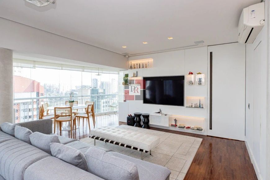 Exclusiva Cobertura de Alto Padrão no Brooklin: 3 dormitórios, 3 Vagas e Infraestrutura de Luxo