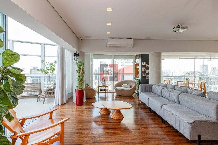 Exclusiva Cobertura de Alto Padrão no Brooklin: 3 dormitórios, 3 Vagas e Infraestrutura de Luxo