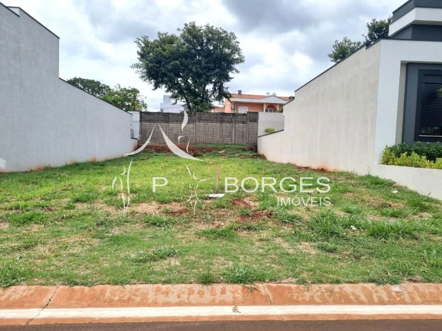 Terreno à venda no Cond Royal Garden-Pq Brasil 500-Paulínia