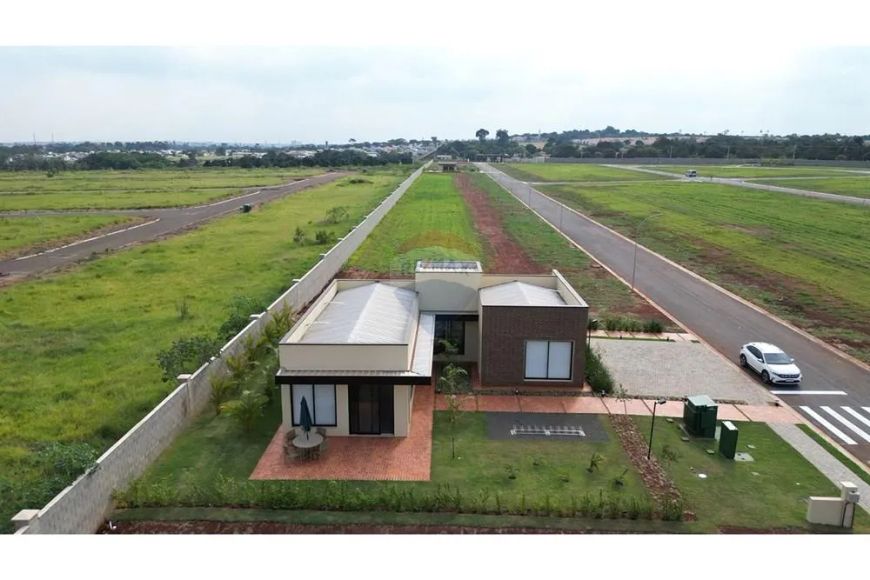 "Terreno à Venda: Construa Seu Refúgio em Paulínia" Condomínio Portoville Parque Real