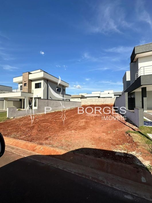 Terreno à venda no Cond Royal Garden-Pq Brasil 500-Paulínia